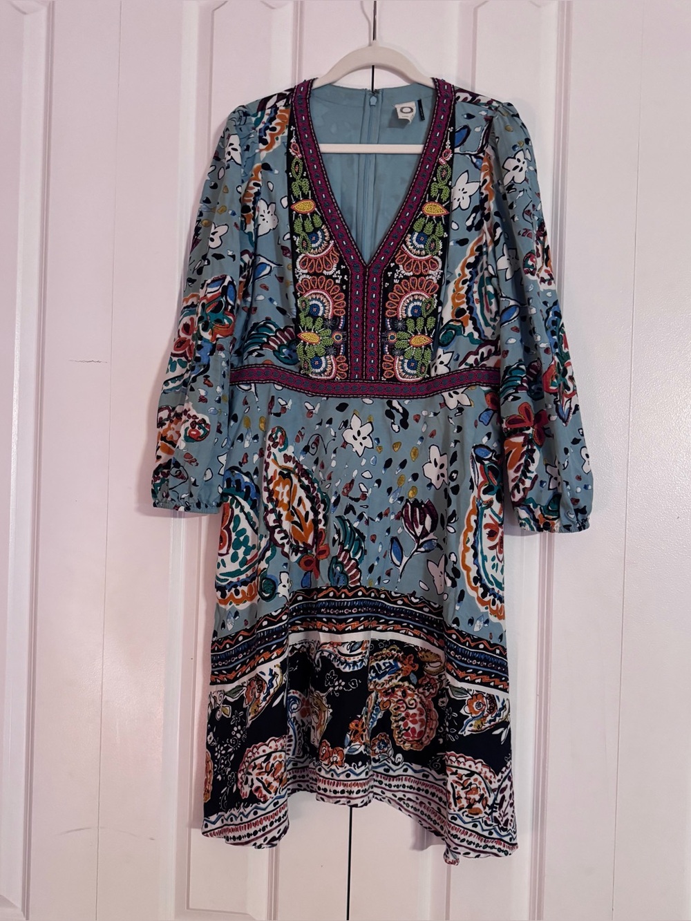 Akemi+Kin by Anthropologie Size 14
Beaded Karmina Dress Blue Multi-Color
V-Neck